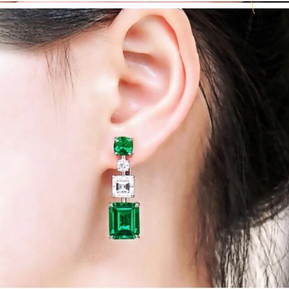Simulated Emerald Elegant Dangle Drop Earrings - Picture 2 of 3